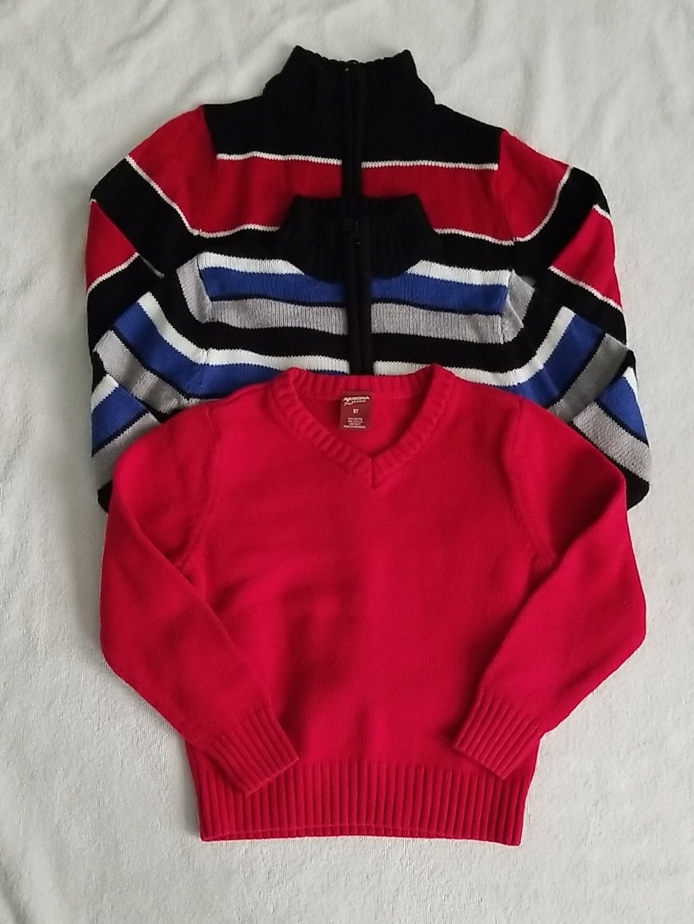 Lot of 3 Boys' Sweaters Pullover 1/4 Zip x2 Striped & V-Neck x1 Solid Red 4T 5T